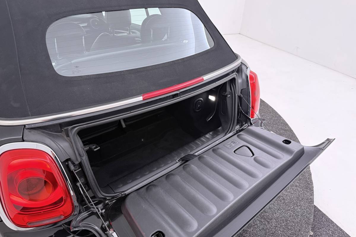 MINI Cooper S Cabrio Mini Cabrio 2.0 Cooper S Serious Business | Keyless Entry/Start | Leer | Sportstoelen | Org NL | Breed Navi |
