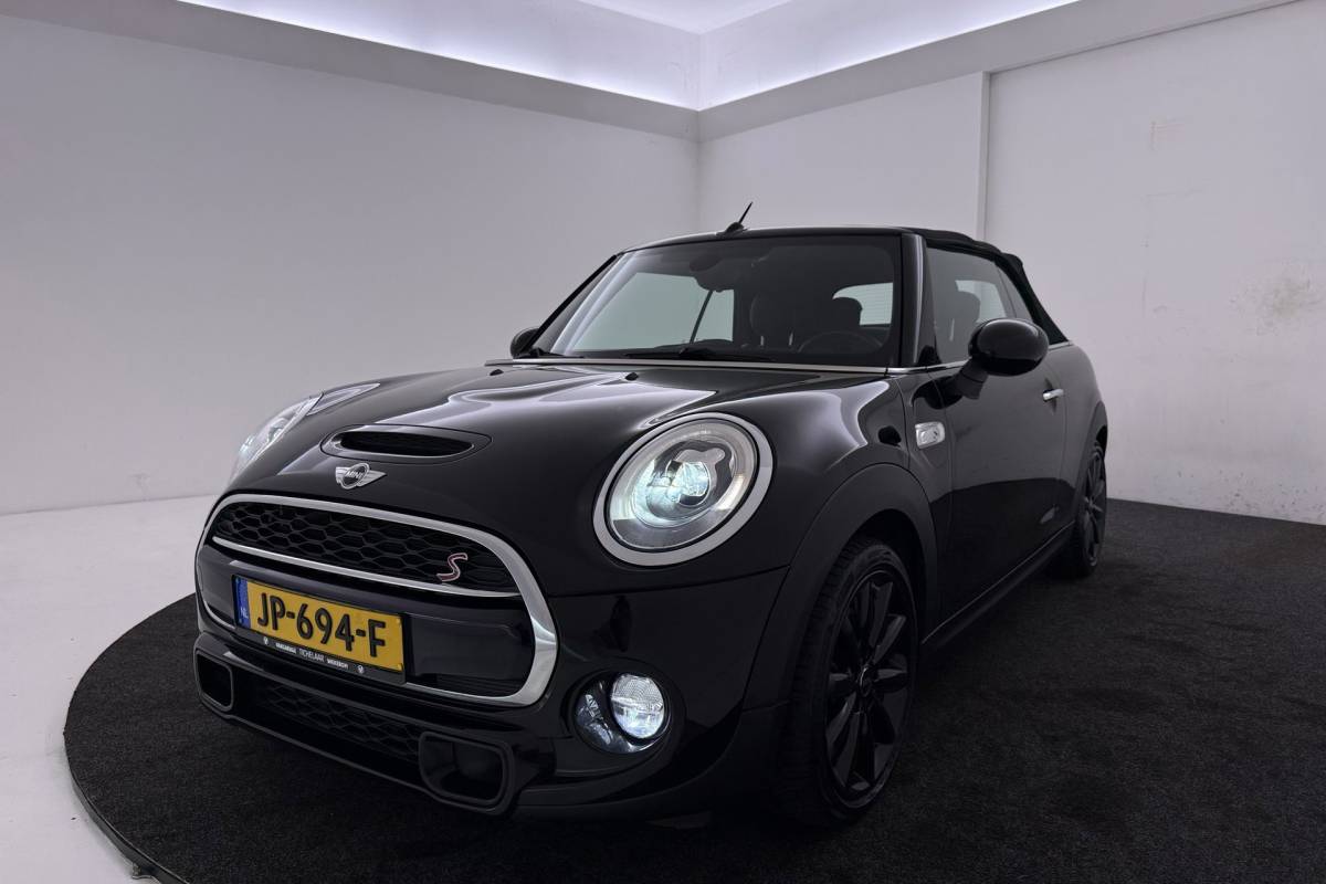 MINI Cooper S Cabrio Mini Cabrio 2.0 Cooper S Serious Business | Keyless Entry/Start | Leer | Sportstoelen | Org NL | Breed Navi |