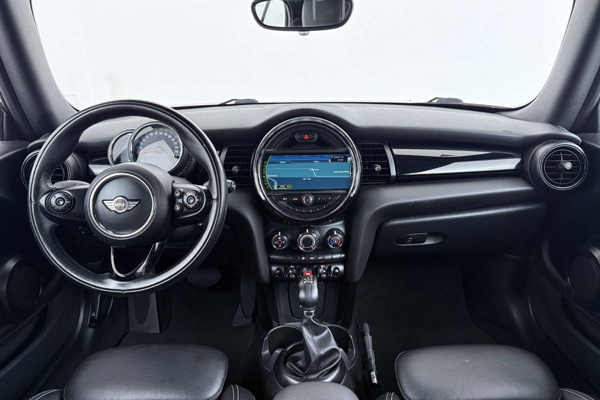 MINI Cooper S Cabrio Mini Cabrio 2.0 Cooper S Serious Business | Keyless Entry/Start | Leer | Sportstoelen | Org NL | Breed Navi |