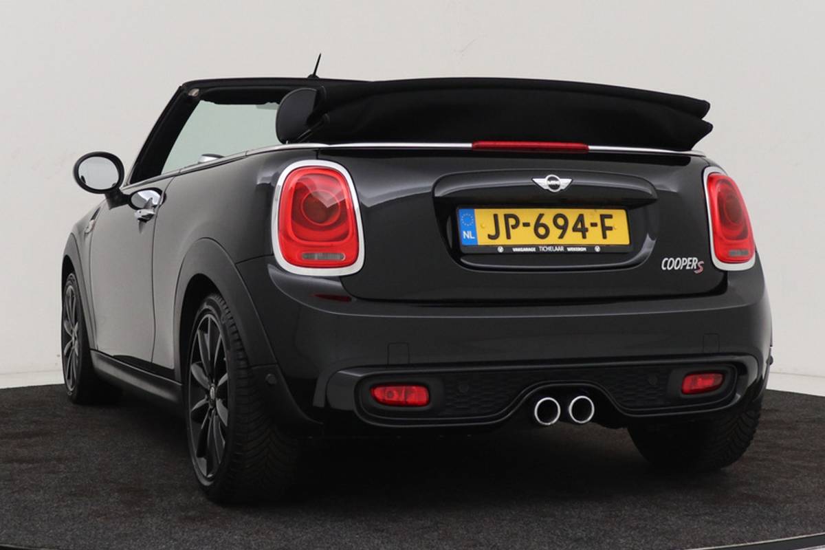 MINI Cooper S Cabrio Mini Cabrio 2.0 Cooper S Serious Business | Keyless Entry/Start | Leer | Sportstoelen | Org NL | Breed Navi |