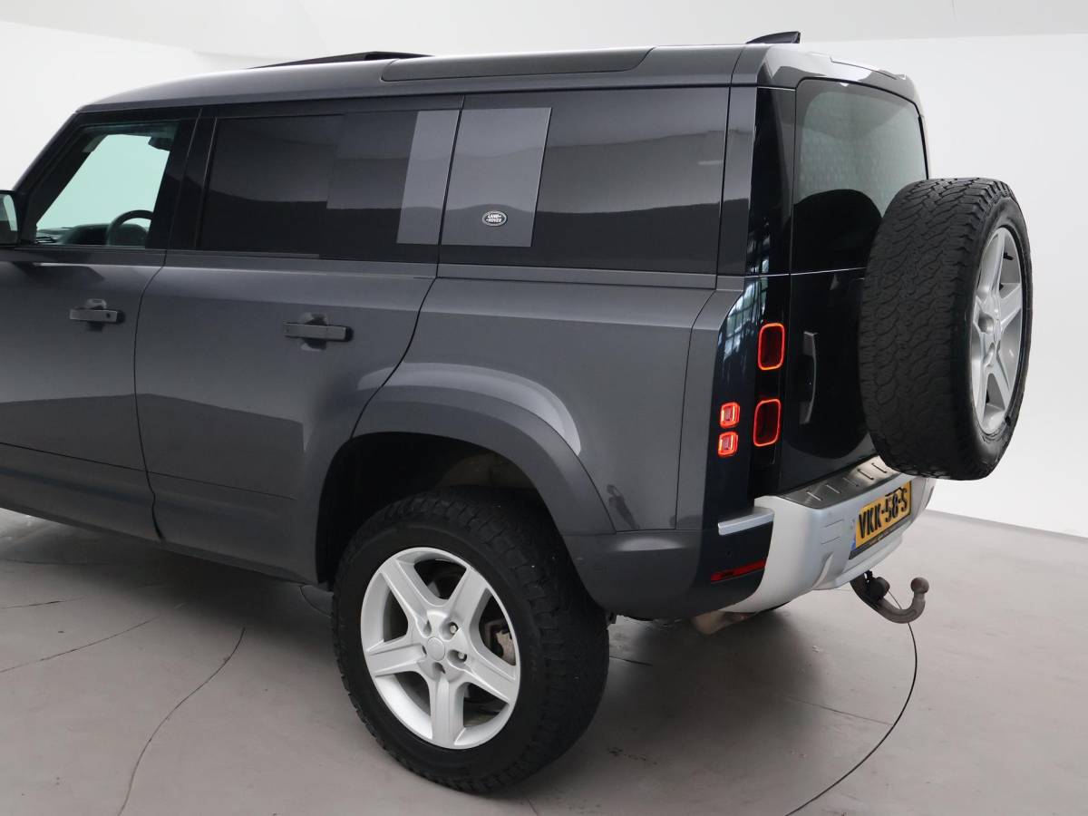 Land Rover Defender Land Rover Defender 3.0 P400 6-CILINDER BENZINE GRIJS KENTEKEN HSE + PANORAMA | HEAD-UP | TREKHAAK | 360 CAMERA