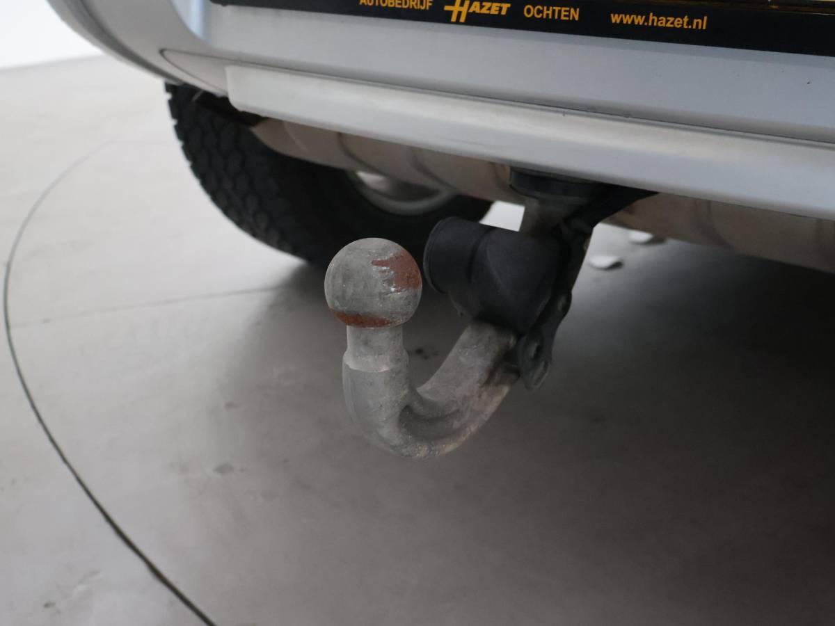 Land Rover Defender Land Rover Defender 3.0 P400 6-CILINDER BENZINE GRIJS KENTEKEN HSE + PANORAMA | HEAD-UP | TREKHAAK | 360 CAMERA