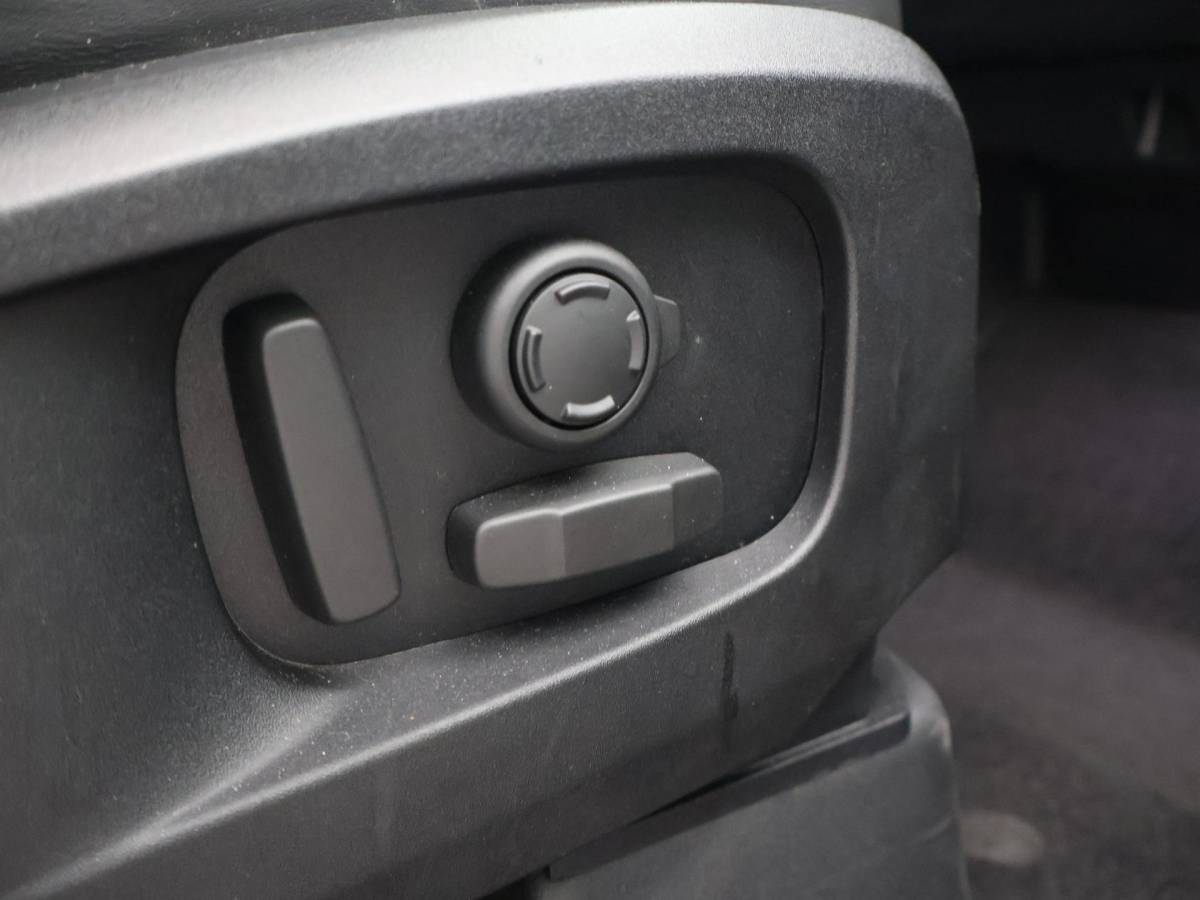 Land Rover Defender Land Rover Defender 3.0 P400 6-CILINDER BENZINE GRIJS KENTEKEN HSE + PANORAMA | HEAD-UP | TREKHAAK | 360 CAMERA