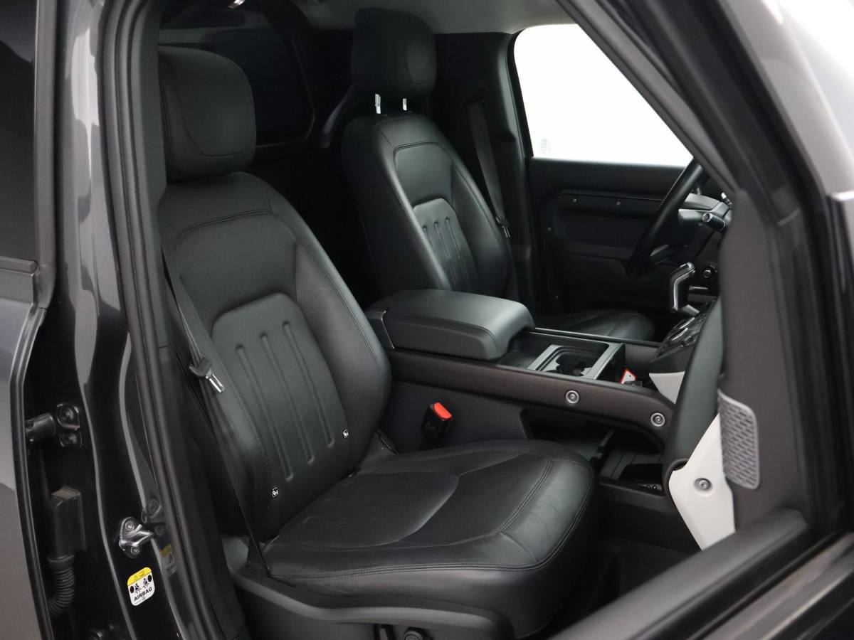 Land Rover Defender Land Rover Defender 3.0 P400 6-CILINDER BENZINE GRIJS KENTEKEN HSE + PANORAMA | HEAD-UP | TREKHAAK | 360 CAMERA