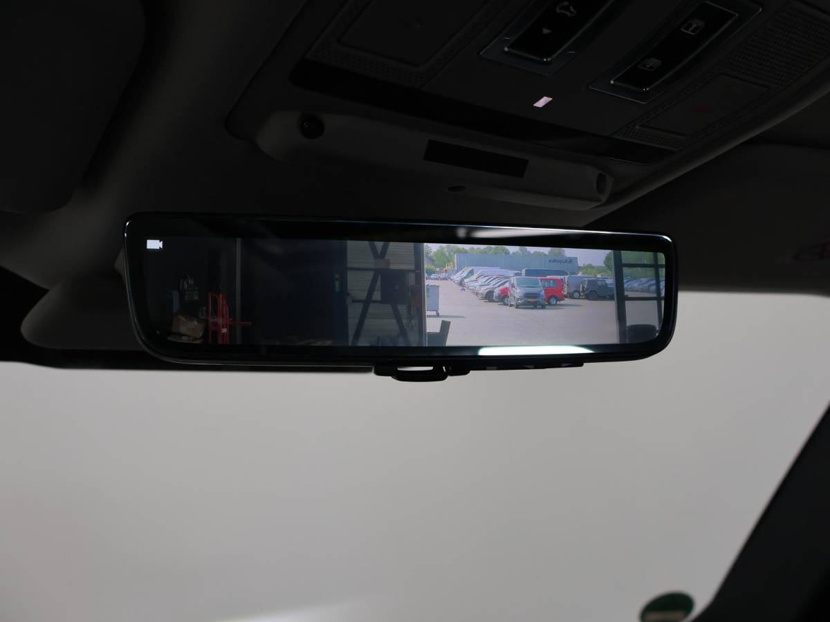 Land Rover Defender Land Rover Defender 3.0 P400 6-CILINDER BENZINE GRIJS KENTEKEN HSE + PANORAMA | HEAD-UP | TREKHAAK | 360 CAMERA