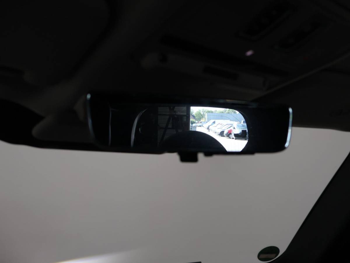 Land Rover Defender Land Rover Defender 3.0 P400 6-CILINDER BENZINE GRIJS KENTEKEN HSE + PANORAMA | HEAD-UP | TREKHAAK | 360 CAMERA