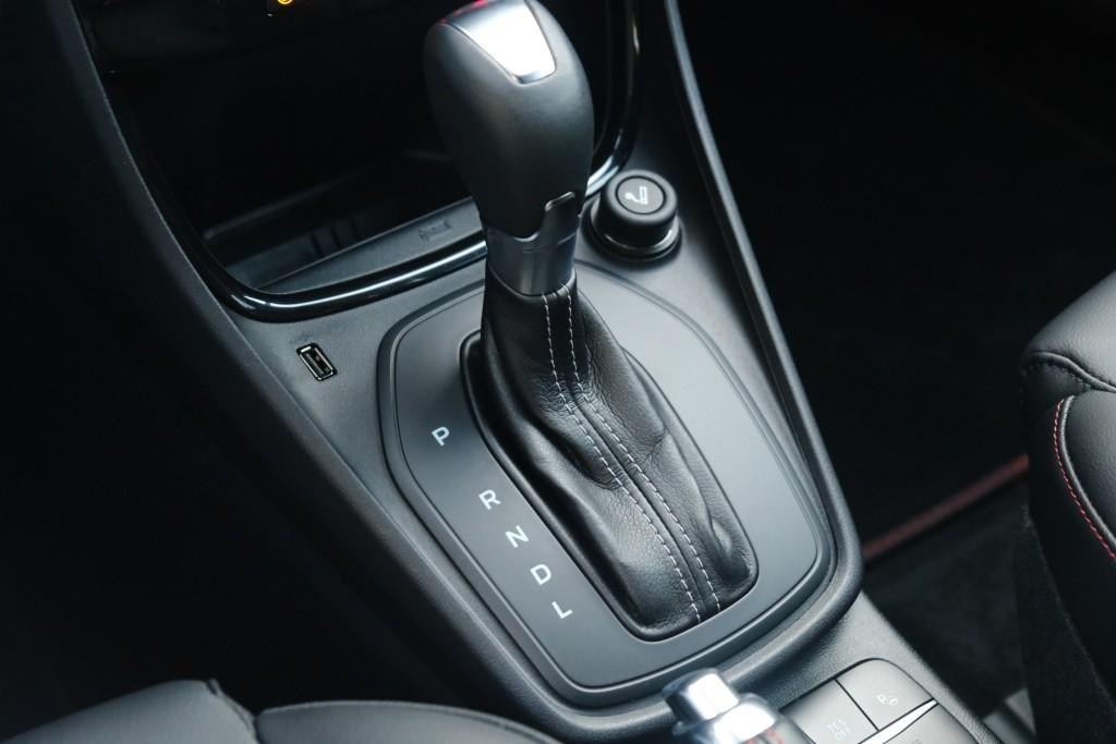 Ford Puma Ford Puma 1.0 EcoBoost Hybrid 155pk Aut. ST-Line X | Navi | App Connect | Adaptive Cruise | Full LED | Elektrische Achterklep | B&O Audio | Camera | Winter Pakket
