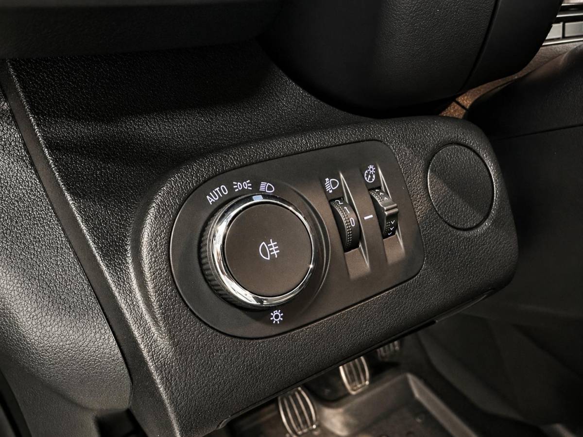Opel Combo Opel Combo 1.5D L1H1 102 pk Edition Navigatie Apple CarPlay Android Auto Parkeerhulp achter Airco DAB