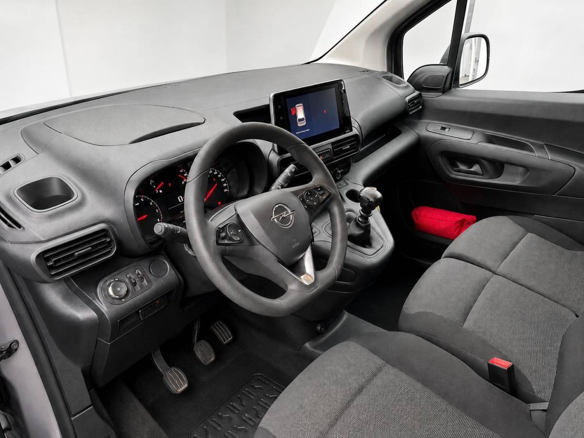 Opel Combo Opel Combo 1.5D L1H1 102 pk Edition Navigatie Apple CarPlay Android Auto Parkeerhulp achter Airco DAB