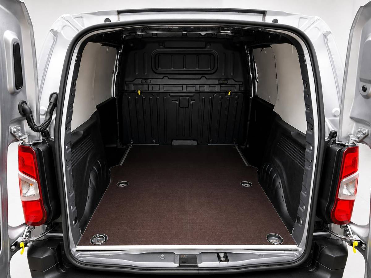 Opel Combo Opel Combo 1.5D L1H1 102 pk Edition Navigatie Apple CarPlay Android Auto Parkeerhulp achter Airco DAB