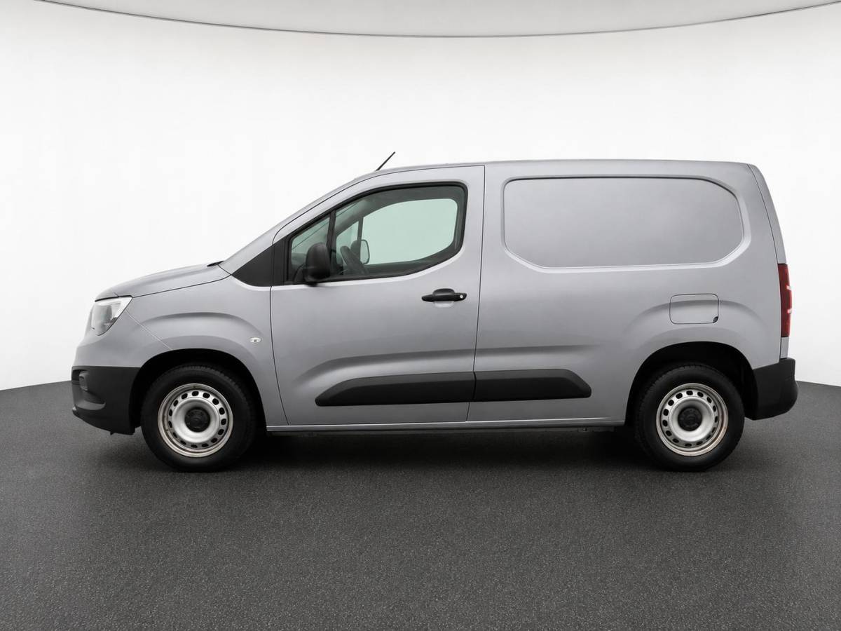 Opel Combo Opel Combo 1.5D L1H1 102 pk Edition Navigatie Apple CarPlay Android Auto Parkeerhulp achter Airco DAB