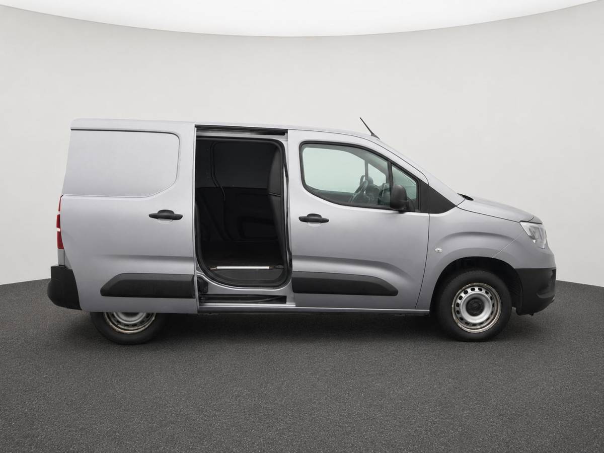 Opel Combo Opel Combo 1.5D L1H1 102 pk Edition Navigatie Apple CarPlay Android Auto Parkeerhulp achter Airco DAB
