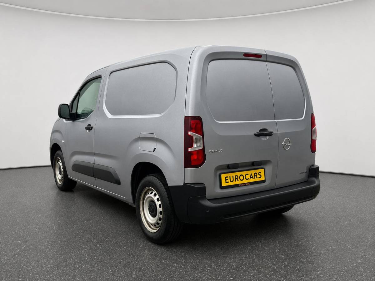 Opel Combo Opel Combo 1.5D L1H1 102 pk Edition Navigatie Apple CarPlay Android Auto Parkeerhulp achter Airco DAB