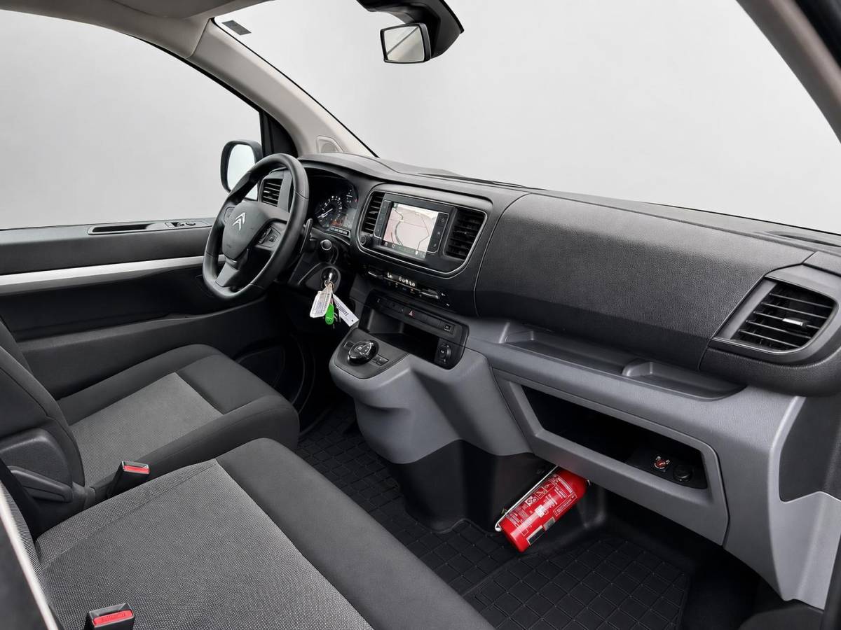 Citroën Jumpy Citroen Jumpy 2.0 BlueHDI 120 XL Driver DC Imperiaal Trekhaak Navigatie Apple CarPlay Android Auto Camera Parkeerhulp Cruise Control Verwarmbare bestuurdersstoel Climate Control