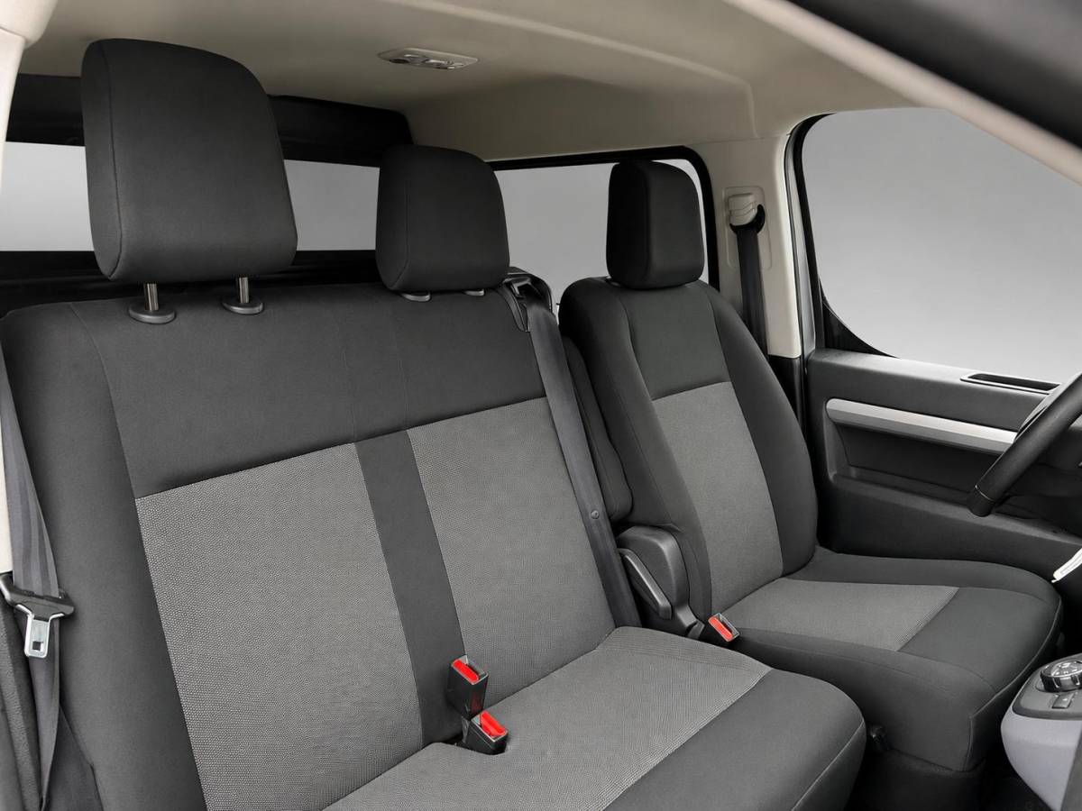 Citroën Jumpy Citroen Jumpy 2.0 BlueHDI 120 XL Driver DC Imperiaal Trekhaak Navigatie Apple CarPlay Android Auto Camera Parkeerhulp Cruise Control Verwarmbare bestuurdersstoel Climate Control