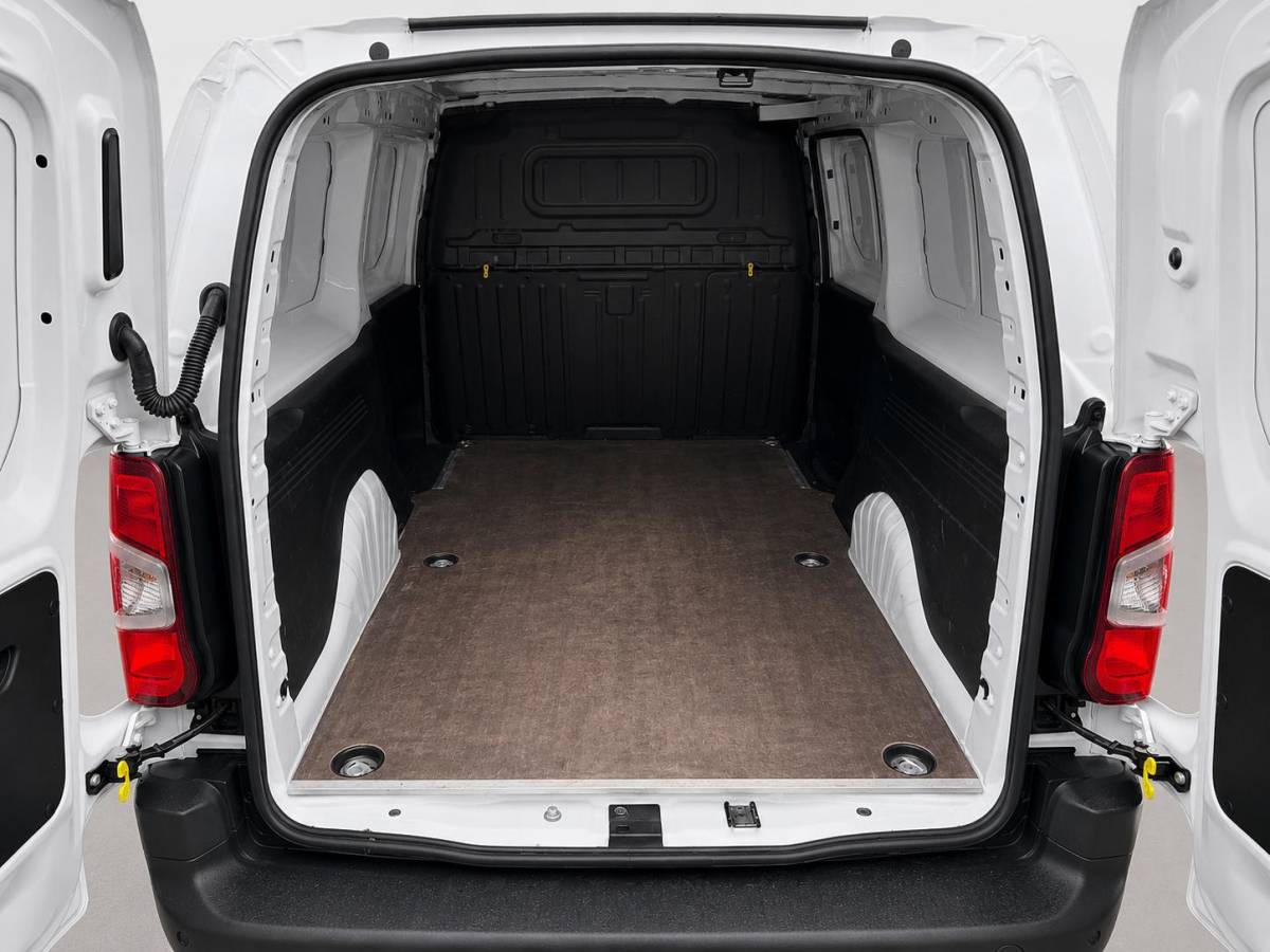 Opel Combo Opel Combo 1.5D L2H1 Edition Navigatie Apple CarPlay Android Auto Parkeerhulp achter Climate Control