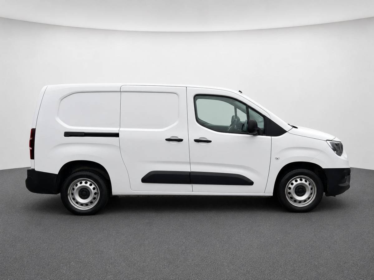 Opel Combo Opel Combo 1.5D L2H1 Edition Navigatie Apple CarPlay Android Auto Parkeerhulp achter Climate Control