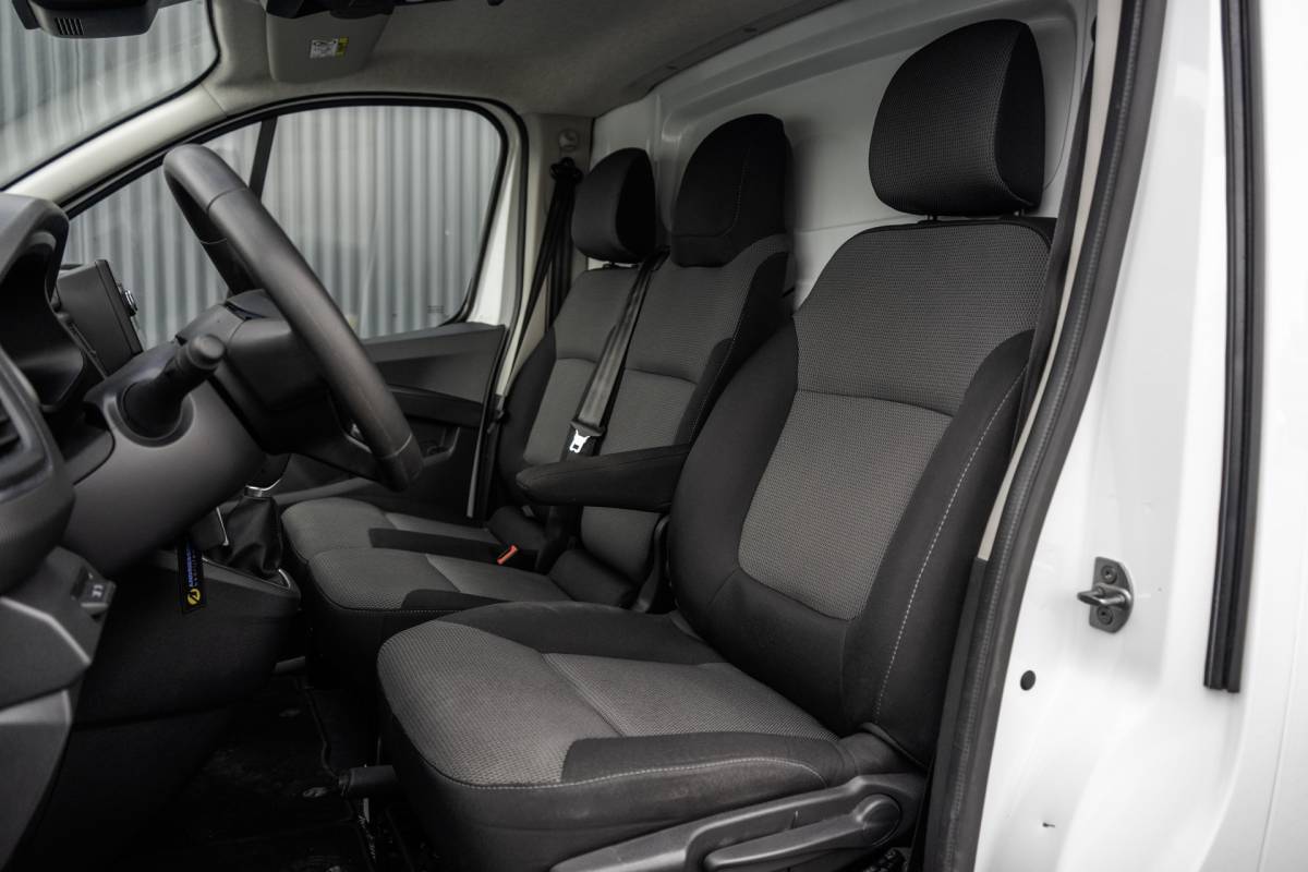 Renault Trafic Renault Trafic / Primastar **dCi | L2H1 | Automaat | 150 PK | LED | Cruise | Airco | PDC | Euro 6**