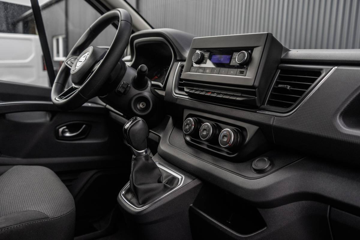 Renault Trafic Renault Trafic / Primastar **dCi | L2H1 | Automaat | 150 PK | LED | Cruise | Airco | PDC | Euro 6**