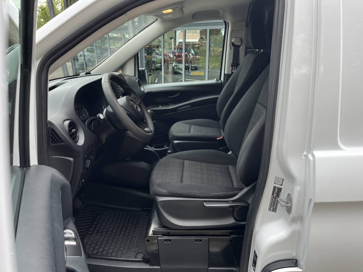 Mercedes-Benz Vito Mercedes-Benz Vito 111 CDI Lang | AIRCO | BLUETOOTH | PDC V&A | TREKHAAK