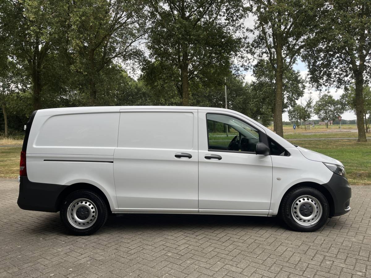 Mercedes-Benz Vito Mercedes-Benz Vito 111 CDI Lang | AIRCO | BLUETOOTH | PDC V&A | TREKHAAK