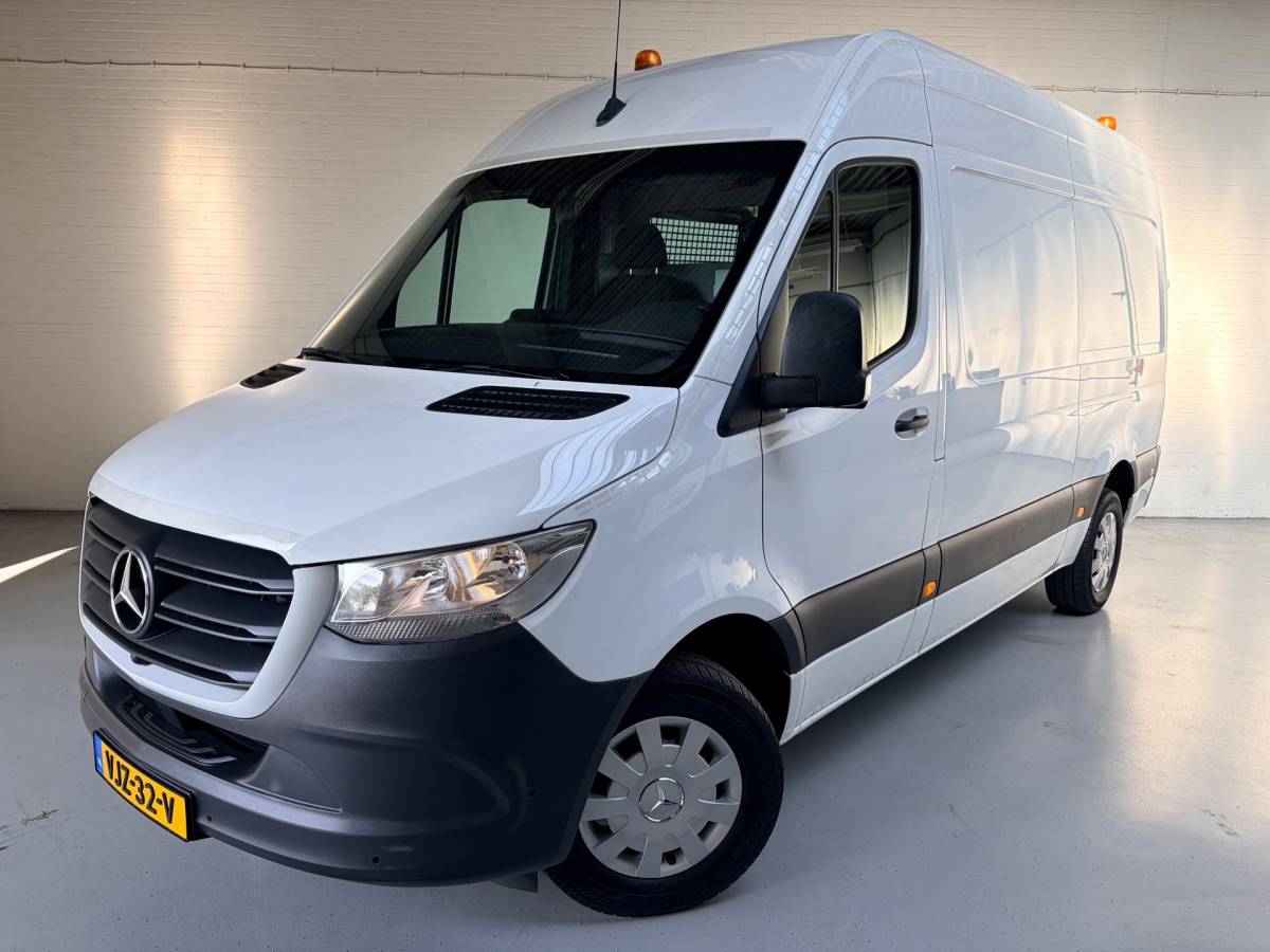 Mercedes-Benz Sprinter Mercedes-Benz Sprinter Automaat Servicewagen 315 1.9CDI 150pk L2H2 euro6 BOTT, Victron V230, Standkachel Trekhaak RIJKLAARPRIJS