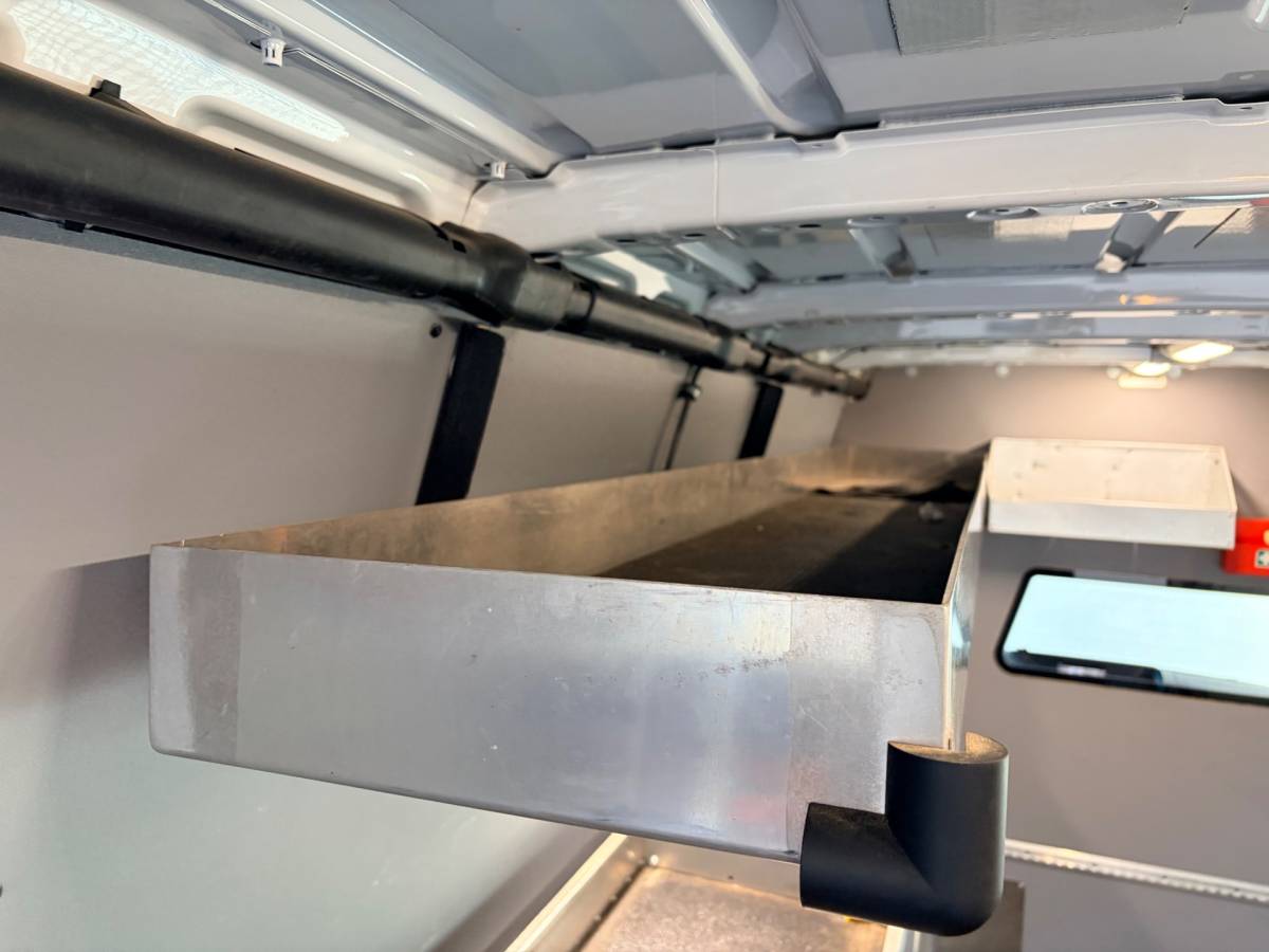 Mercedes-Benz Sprinter Mercedes-Benz Sprinter Automaat Servicewagen 315 1.9CDI 150pk L2H2 euro6 BOTT, Victron V230, Standkachel Trekhaak RIJKLAARPRIJS