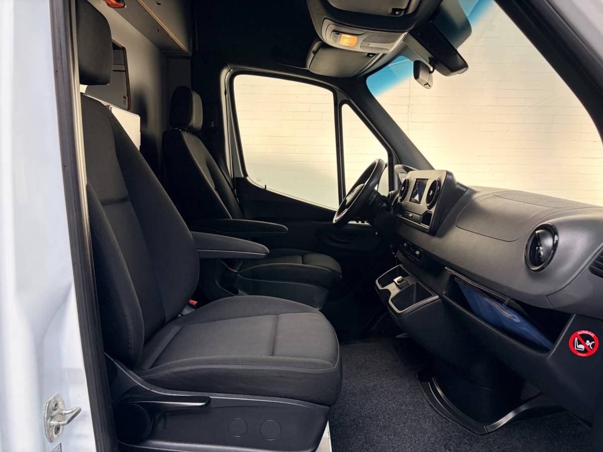 Mercedes-Benz Sprinter Mercedes-Benz Sprinter Automaat Servicewagen 315 1.9CDI 150pk L2H2 euro6 BOTT, Victron V230, Standkachel Trekhaak RIJKLAARPRIJS