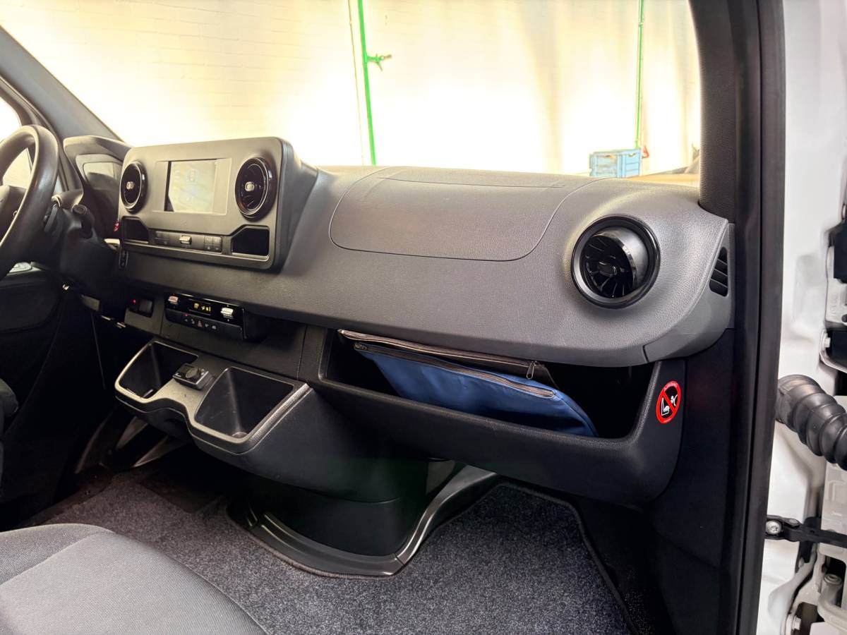 Mercedes-Benz Sprinter Mercedes-Benz Sprinter Automaat Servicewagen 315 1.9CDI 150pk L2H2 euro6 BOTT, Victron V230, Standkachel Trekhaak RIJKLAARPRIJS