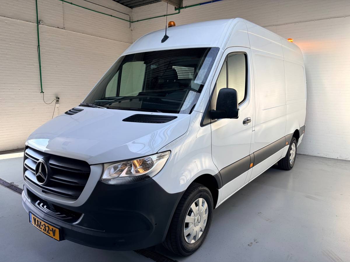 Mercedes-Benz Sprinter Mercedes-Benz Sprinter Automaat Servicewagen 315 1.9CDI 150pk L2H2 euro6 BOTT, Victron V230, Standkachel Trekhaak RIJKLAARPRIJS