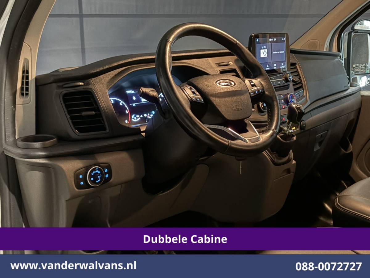 Ford Transit Custom Ford Transit Custom 2.0 TDCI 130pk L2H1 Dubbele Cabine Euro6 Airco | 6-Zits | Apple Carplay | LED | Cruisecontrol 2800kg trekhaak, Stoelverwarming, Verwarmde voorruit, Parkeersensoren