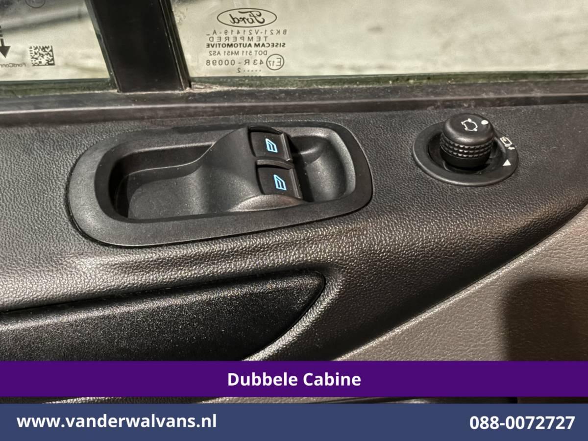 Ford Transit Custom Ford Transit Custom 2.0 TDCI 130pk L2H1 Dubbele Cabine Euro6 Airco | 6-Zits | Apple Carplay | LED | Cruisecontrol 2800kg trekhaak, Stoelverwarming, Verwarmde voorruit, Parkeersensoren