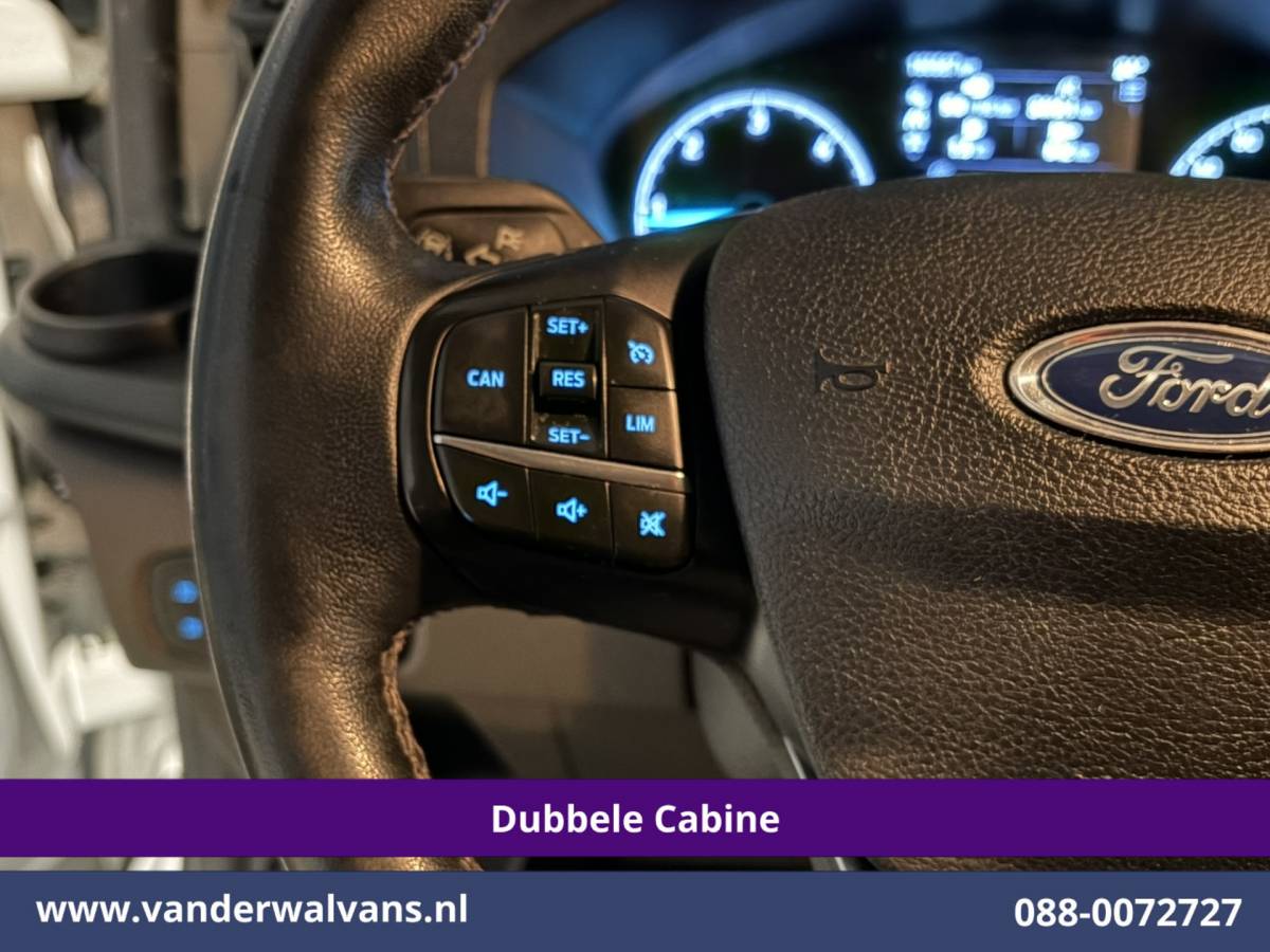 Ford Transit Custom Ford Transit Custom 2.0 TDCI 130pk L2H1 Dubbele Cabine Euro6 Airco | 6-Zits | Apple Carplay | LED | Cruisecontrol 2800kg trekhaak, Stoelverwarming, Verwarmde voorruit, Parkeersensoren