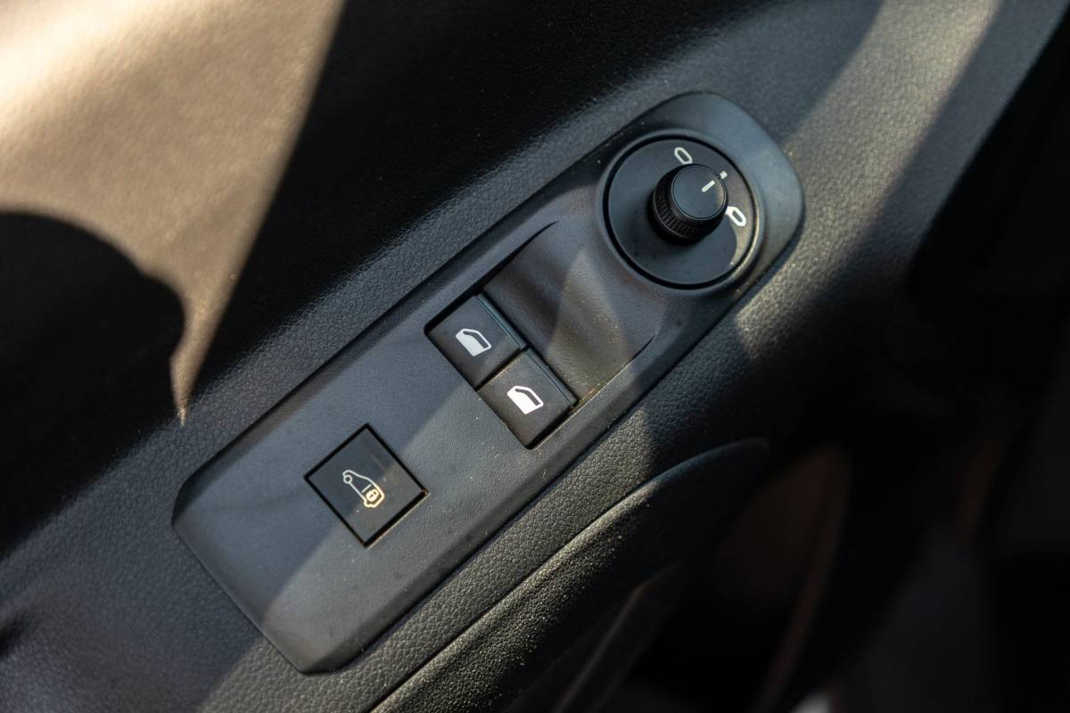 Peugeot Partner Peugeot Partner 1.2 PureTech 110 PK Premium Airco I Parkeersensoren I CarPlay I Android I Cruise I Navigatie I NAP
