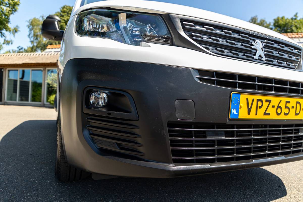 Peugeot Partner Peugeot Partner 1.2 PureTech 110 PK Premium Airco I Parkeersensoren I CarPlay I Android I Cruise I Navigatie I NAP