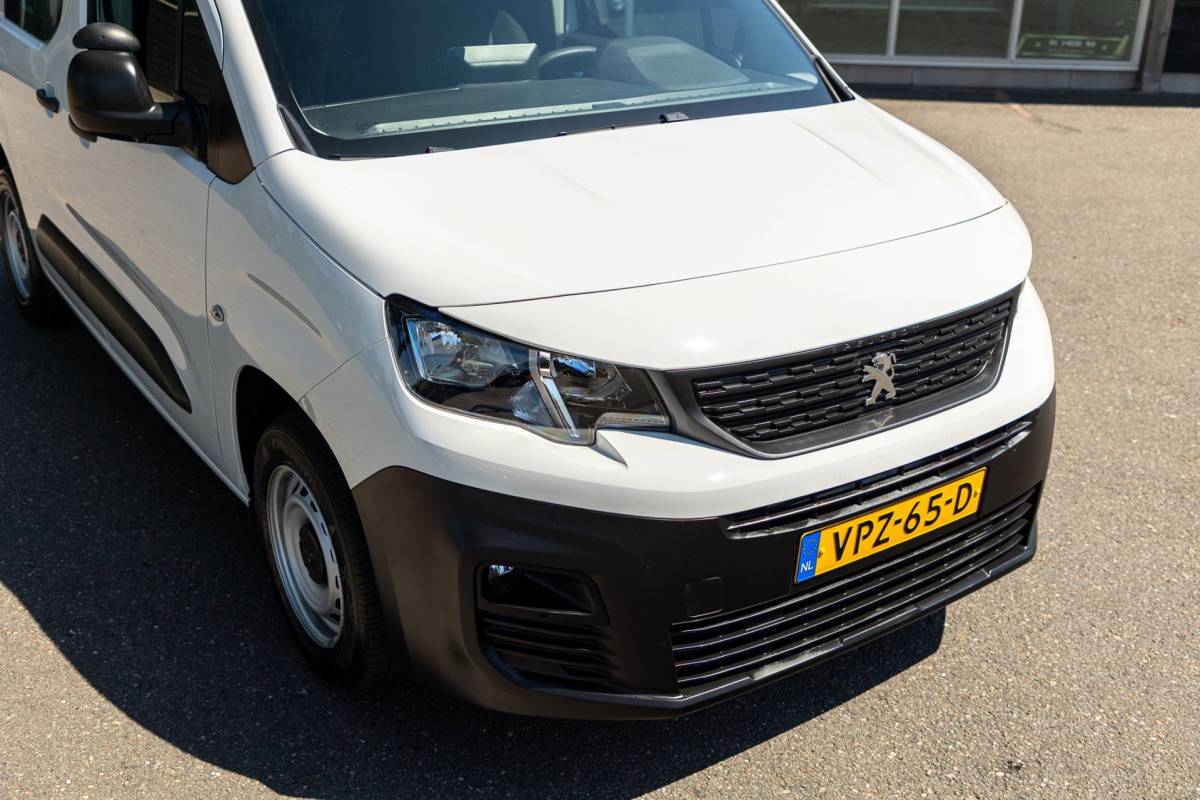 Peugeot Partner Peugeot Partner 1.2 PureTech 110 PK Premium Airco I Parkeersensoren I CarPlay I Android I Cruise I Navigatie I NAP