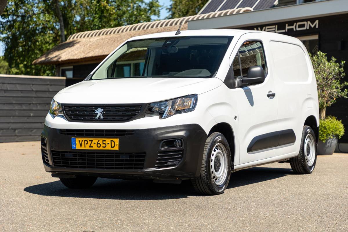 Peugeot Partner Peugeot Partner 1.2 PureTech 110 PK Premium Airco I Parkeersensoren I CarPlay I Android I Cruise I Navigatie I NAP