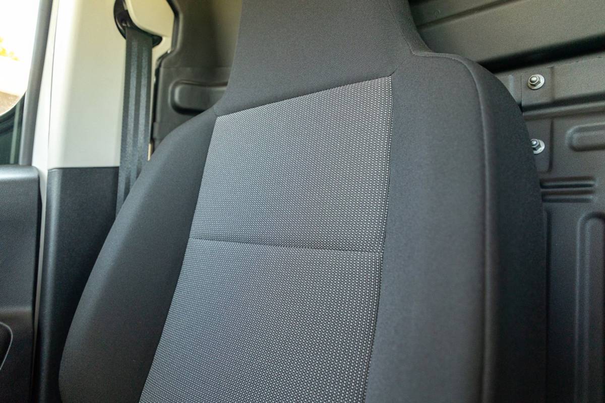 Peugeot Partner Peugeot Partner 1.2 PureTech Premium Airco I Cruise I Android I CarPlay I Parkeersensoren I Navigatie I NAP I NL Auto I 1e Eig