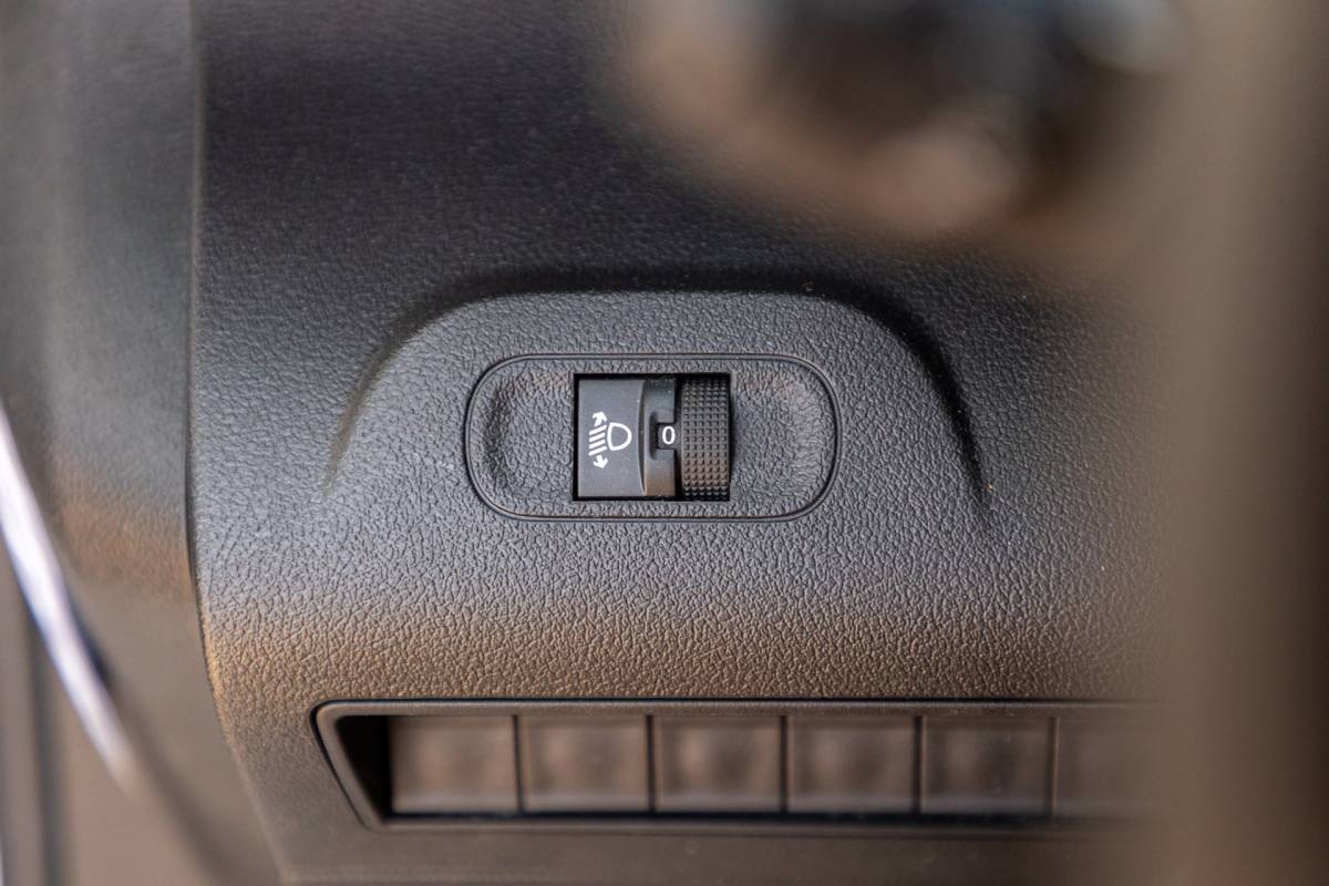 Peugeot Partner Peugeot Partner 1.2 PureTech Premium Airco I Cruise I Android I CarPlay I Parkeersensoren I Navigatie I NAP I NL Auto I 1e Eig