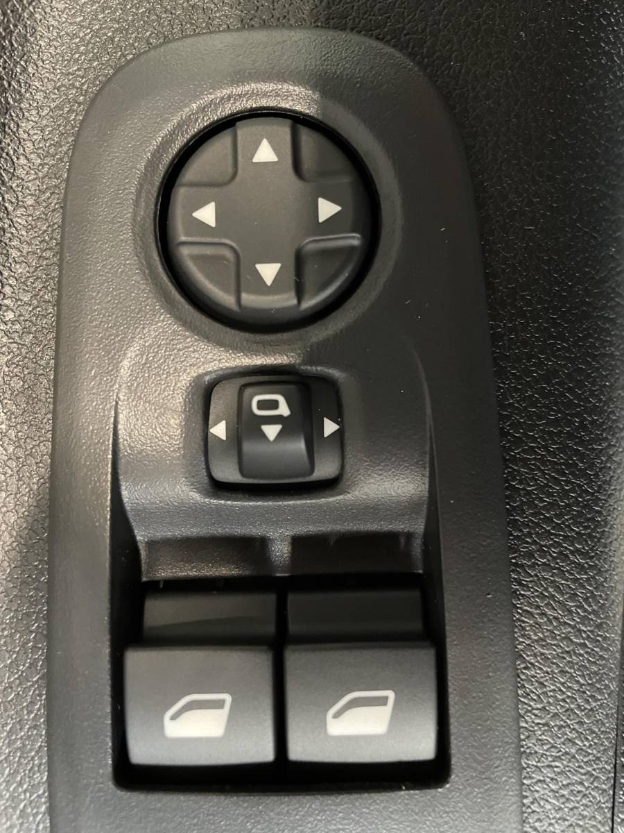 Peugeot Partner Peugeot Partner 1.5 BlueHDi 130PK Automaat L2 Navigatie Apple Carplay / Android Auto DAB trekhaak Cruise Control Airco Houten bekleding laadruimte