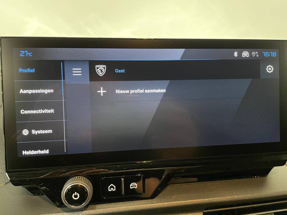 Peugeot Partner Peugeot Partner 1.5 BlueHDi 130PK Automaat L2 Navigatie Apple Carplay / Android Auto DAB trekhaak Cruise Control Airco Houten bekleding laadruimte