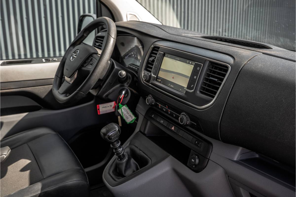 Opel Vivaro Opel Vivaro 1.5 L2H1 | 3-Zits | Carplay | Cruise | PDC | Airco