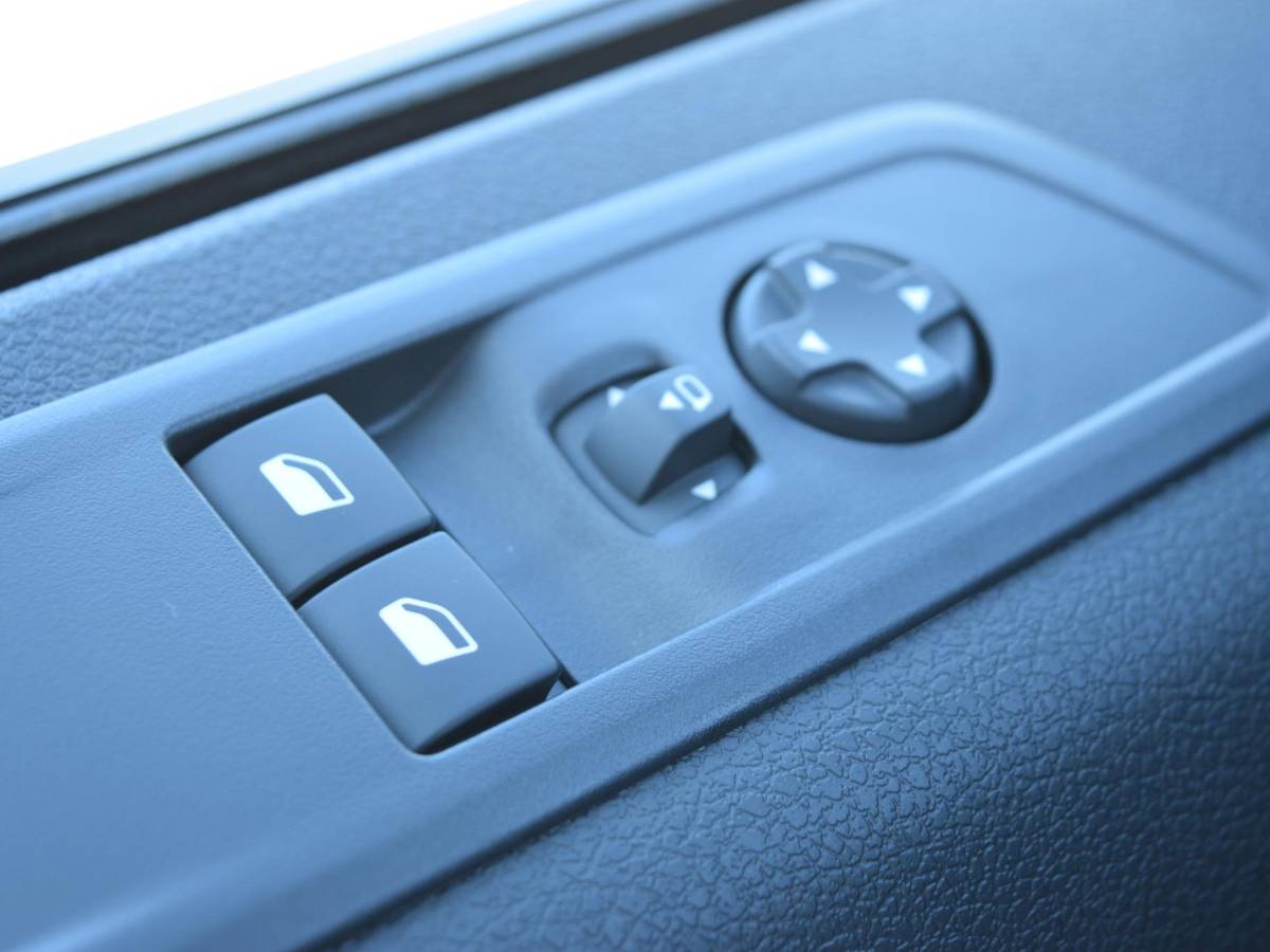 Peugeot e-Expert Peugeot e-Expert EV L2 75 kWh Laadruimte betimmering l Navigatie l Draadloos Android Auto/Apple