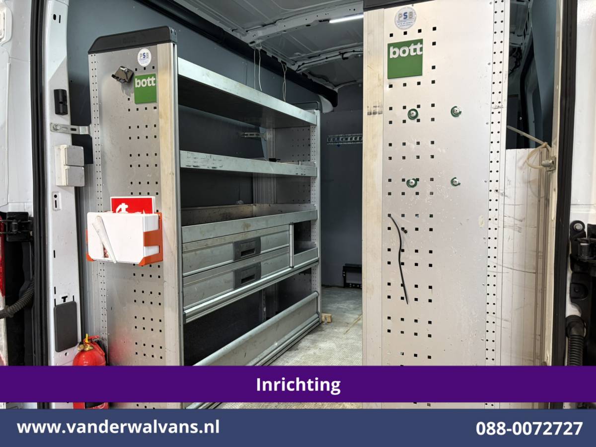 Ford Transit Ford Transit 2.0 TDCI 130pk L2H2 Inrichting Euro6 Airco | Omvormer | Imperiaal | Camera | Apple Carplay Android Auto, LED, Cruisecontrol, Trekhaak, Verwarmde voorruit, Parkeersensoren, Bijrijdersbank