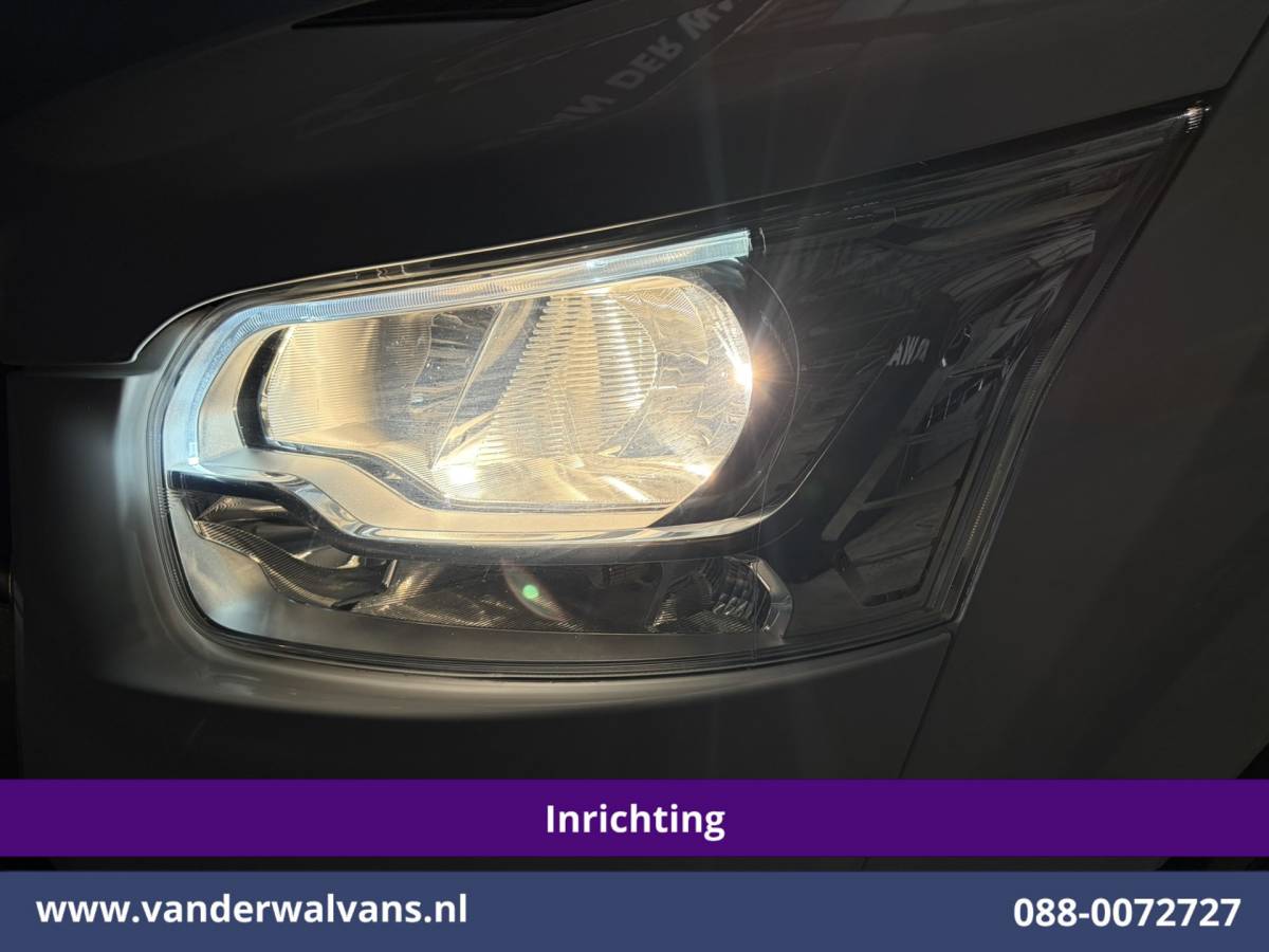 Ford Transit Ford Transit 2.0 TDCI 130pk L2H2 Inrichting Euro6 Airco | Omvormer | Imperiaal | Camera | Apple Carplay Android Auto, LED, Cruisecontrol, Trekhaak, Verwarmde voorruit, Parkeersensoren, Bijrijdersbank
