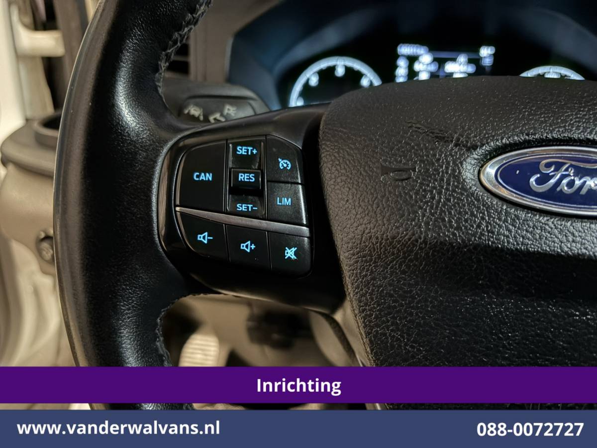 Ford Transit Ford Transit 2.0 TDCI 130pk L2H2 Inrichting Euro6 Airco | Omvormer | Imperiaal | Camera | Apple Carplay Android Auto, LED, Cruisecontrol, Trekhaak, Verwarmde voorruit, Parkeersensoren, Bijrijdersbank