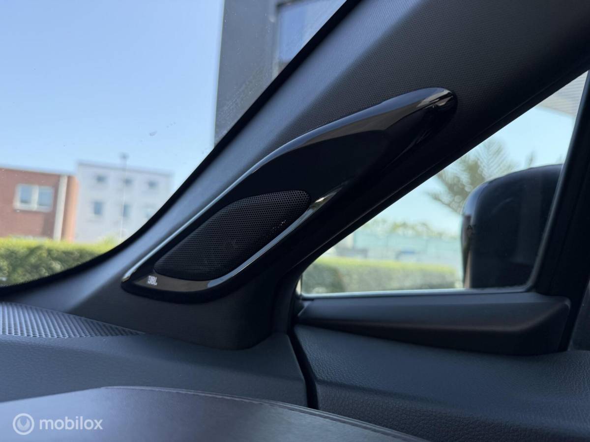 Toyota C-HR Toyota C-HR 1.2 Dynamic Camera/JBL!/LED/Black-pack/Winterpakket