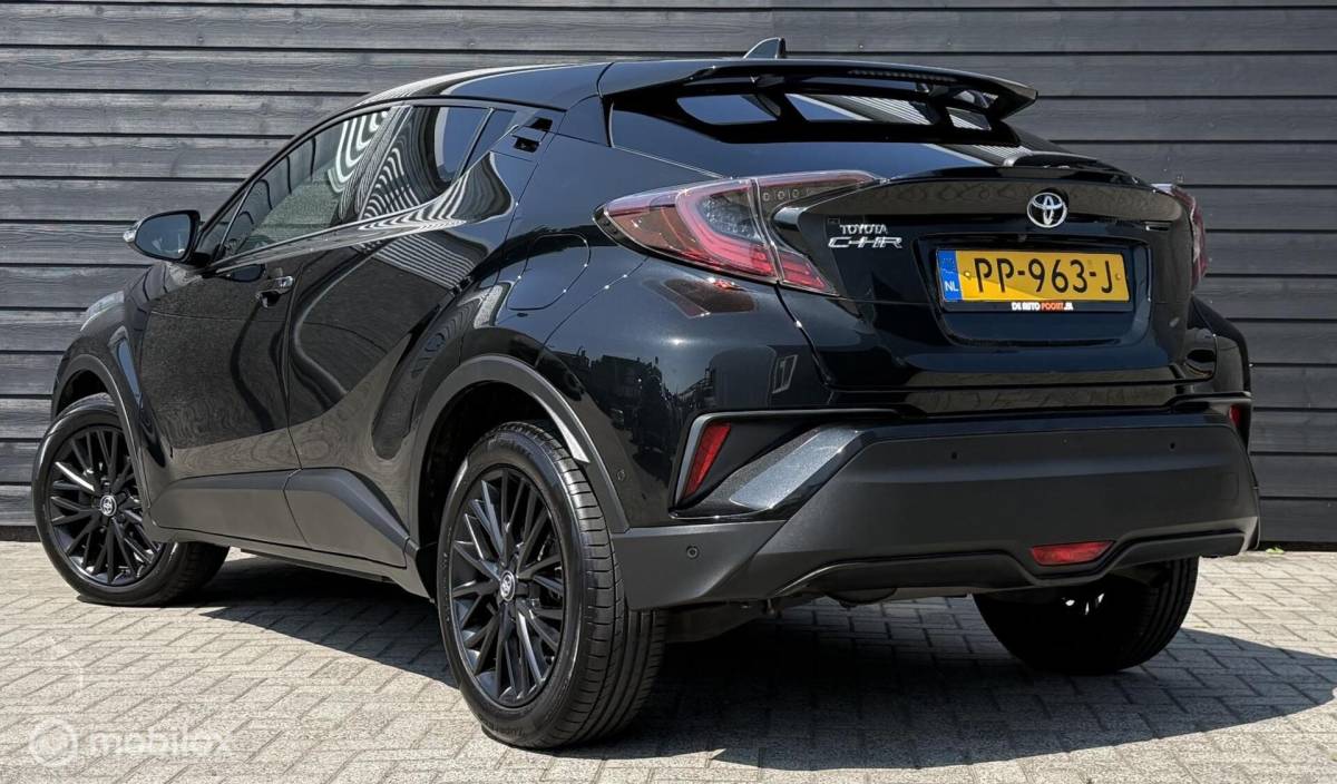 Toyota C-HR Toyota C-HR 1.2 Dynamic Camera/JBL!/LED/Black-pack/Winterpakket