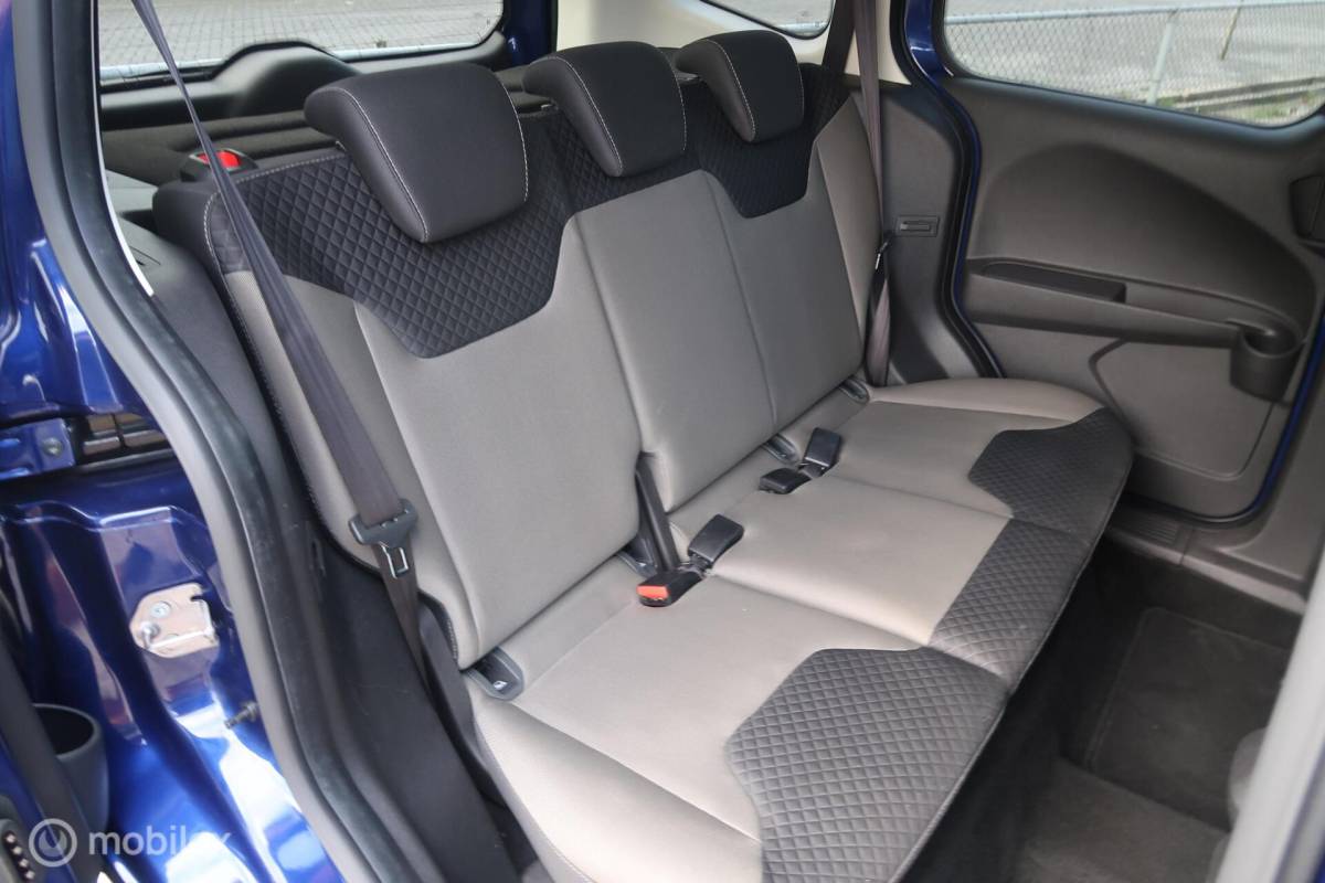 Ford Tourneo Courier Ford Tourneo Courier 1.0 Titanium