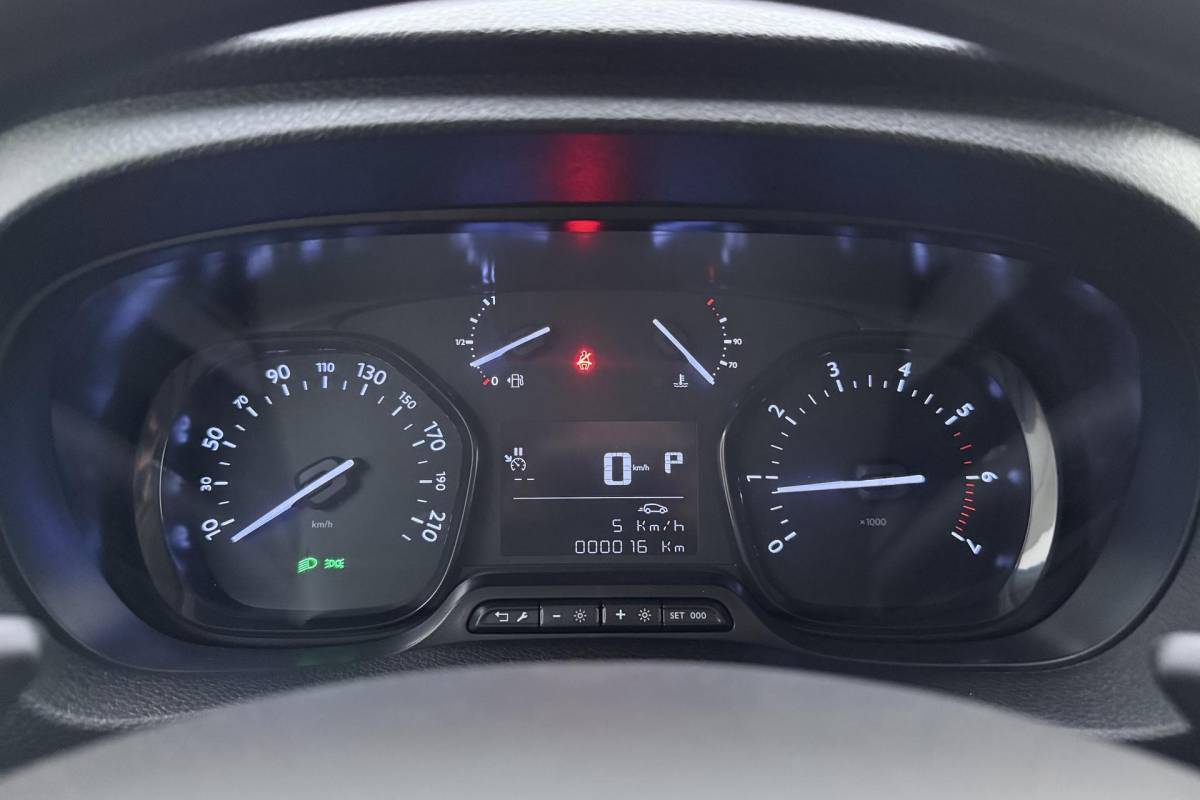 Fiat Scudo Fiat Scudo 2.0 Diesel 180pk Automaat L3H1 DC Business Pro | Airco | Apple Carplay/Android Auto | Cruise control | DAB | Parkeersensoren | 0 KM! | Uniek!